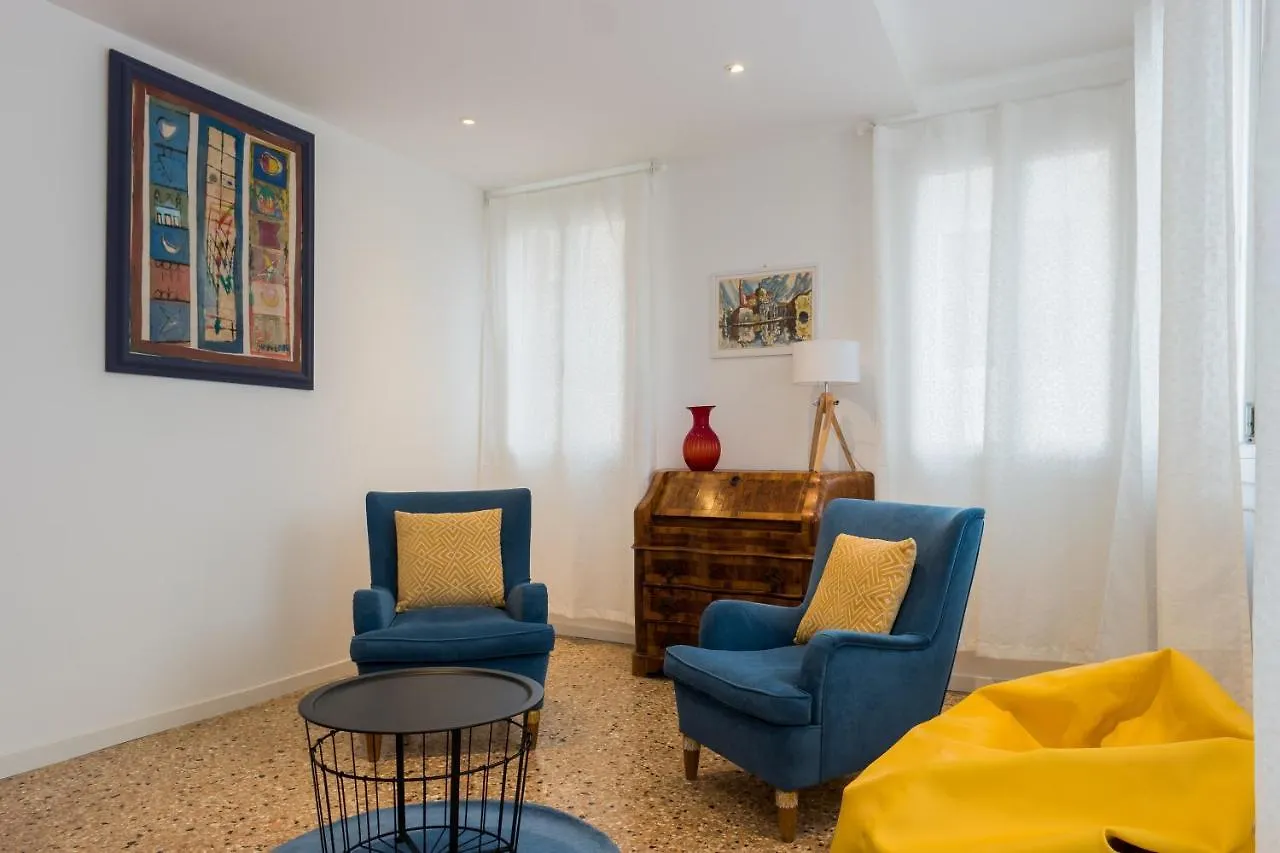 Apartment Ca' Dandolo, Affaccio Sul Canale Venice Italy