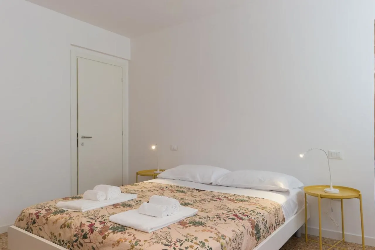 Ca' Dandolo, Affaccio Sul Canale Venice Apartment